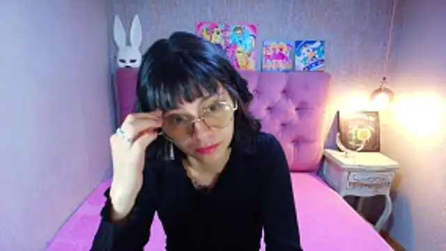 Snapshot of charlottemoonxz chatting on 06-22-26, 05:43 charlottemoonxz online show from 06-22-26, 05:43