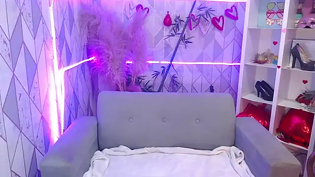 charlottemoonxz online show from 10-06-25, 07:03