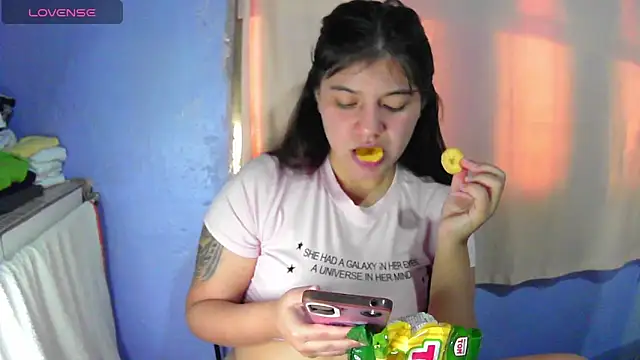 lynieh- online show from 10-27-25, 08:54