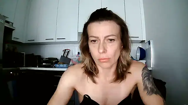 Snapshot of anechka1 chatting on 06-30-26, 04:40 anechka1 online show from 06-30-26, 04:40