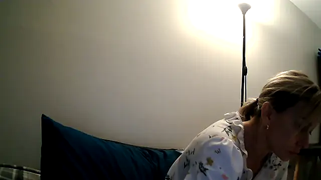 anechka1 online show from 10-26-25, 01:06