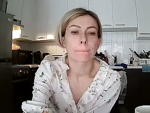 anechka1 online show from 12-17-24, 03:27