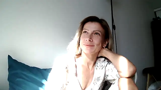 anechka1 online show from 11-29-25, 04:18