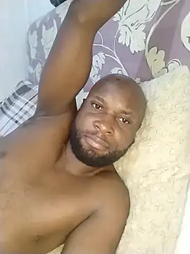 Snapshot of Stallion100 chatting on 02-21-26, 06:37 Stallion100 online show from 02-21-26, 06:37