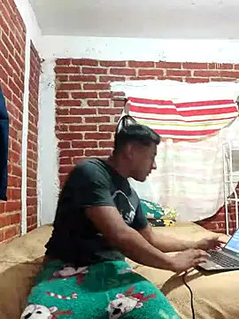 Cris ale1218 online show from 11-19-25, 05:07