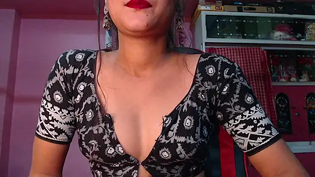 Snapshot of Angel_Alison_ chatting on 12-18-24, 06:25 Angel Alison  online show from 12-18-24, 06:25
