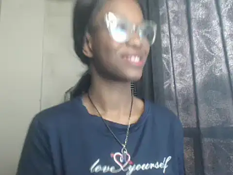 CarolinneMoor online show from 01-03-25, 11:56