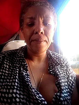 Snapshot of Surreyaa chatting on 12-01-25, 06:42 Surreyaa online show from 12-01-25, 06:42