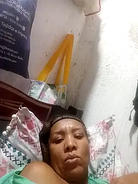 Snapshot of Surreyaa chatting on 11-29-25, 01:39 Surreyaa online show from 11-29-25, 01:39