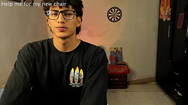 Snapshot of Ivano_joness chatting on 03-22-25, 04:56 Ivano joness online show from 03-22-25, 04:56