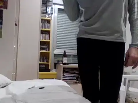 Snapshot of Kamaleonix chatting on 12-21-24, 09:36 Kamaleonix online show from 12-21-24, 09:36