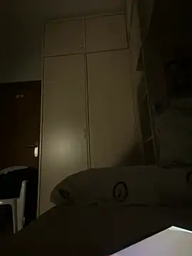 Snapshot of Kamaleonix chatting on 02-19-26, 09:56 Kamaleonix online show from 02-19-26, 09:56