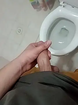 Wynni online show from 11-30-25, 04:24