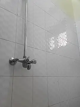 julietunderwoood online show from 10-15-25, 03:38