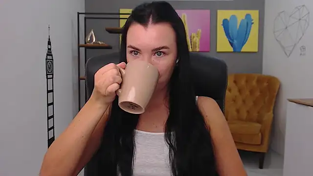 MadisonGomes online show from 10-22-25, 07:19