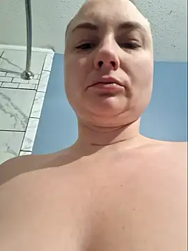 MilfyMrsRobinson online show from 05-20-26, 11:18