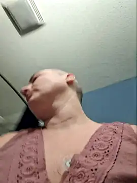 MilfyMrsRobinson online show from 05-01-26, 03:28