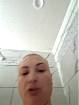 MilfyMrsRobinson online show from 05-08-26, 12:42