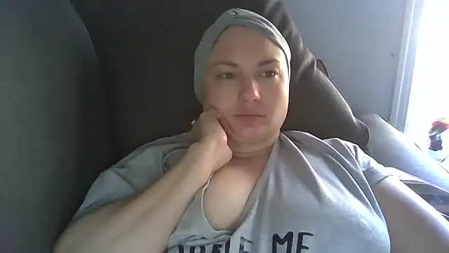 MilfyMrsRobinson online show from 06-24-26, 07:22