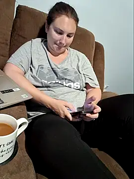 Snapshot of MilfyMrsRobinson chatting on 09-22-25, 11:05 MilfyMrsRobinson online show from 09-22-25, 11:05