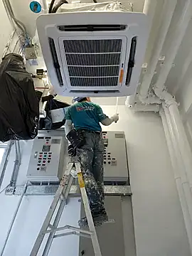 Snapshot of 2tomka52052sex chatting on 01-06-25, 06:47 2tomka52052sex online show from 01-06-25, 06:47