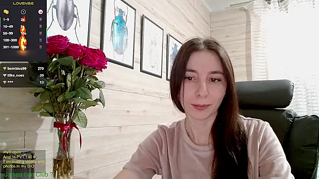 Snapshot of Wowpornoo chatting on 03-12-25, 11:43 Wowpornoo online show from 03-12-25, 11:43