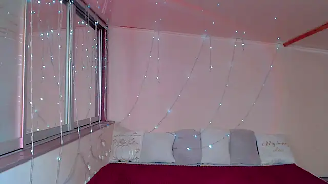 Snapshot of LizaSenri chatting on 02-21-26, 07:43 LizaSenri online show from 02-21-26, 07:43