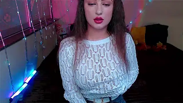 Snapshot of LizaSenri chatting on 10-18-25, 06:26 LizaSenri online show from 10-18-25, 06:26