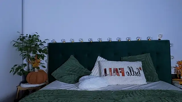 KimArts online show from 09-10-25, 04:17