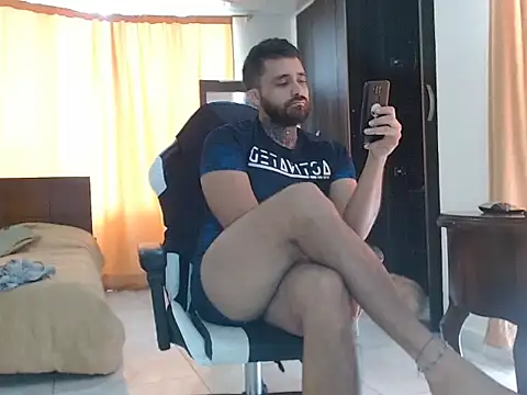 Snapshot of aronmiller404 chatting on 03-18-25, 01:44 aronmiller404 online show from 03-18-25, 01:44