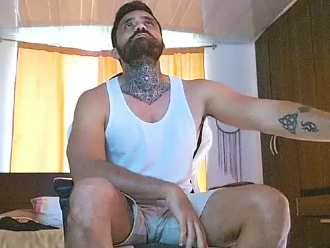 Snapshot of aronmiller404 chatting on 01-10-25, 10:15 aronmiller404 online show from 01-10-25, 10:15