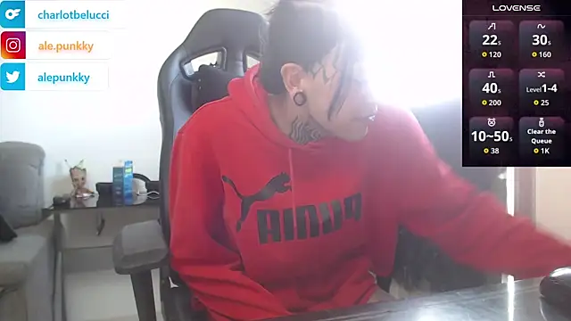 charlotbelucci  online show from 10-24-25, 07:57