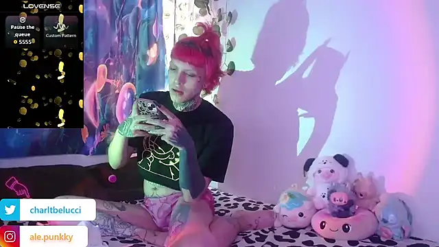 charlotbelucci  online show from 05-06-26, 03:49