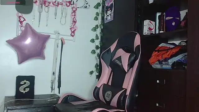 charlotbelucci  online show from 03-11-26, 11:21