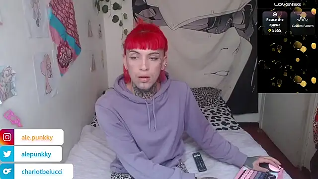 Snapshot of charlotbelucci_ chatting on 07-03-26, 02:56 charlotbelucci online show from 07-03-26, 02:56