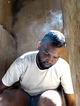 Snapshot of ListedLoin chatting on 10-06-25, 10:38 ListedLoin online show from 10-06-25, 10:38