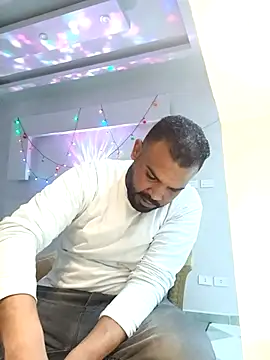 Snapshot of ListedLoin chatting on 03-09-25, 10:30 ListedLoin online show from 03-09-25, 10:30