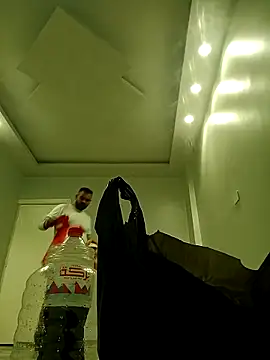 Snapshot of ListedLoin chatting on 02-18-25, 09:10 ListedLoin online show from 02-18-25, 09:10