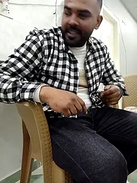 Snapshot of ListedLoin chatting on 03-10-25, 10:39 ListedLoin online show from 03-10-25, 10:39