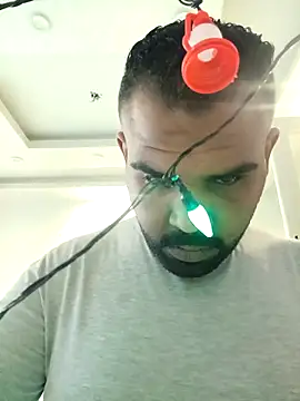 Snapshot of ListedLoin chatting on 02-17-25, 01:22 ListedLoin online show from 02-17-25, 01:22