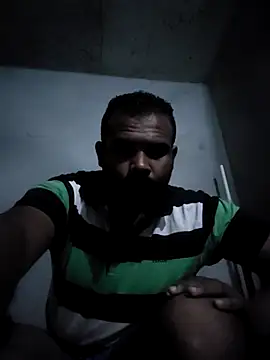 Snapshot of ListedLoin chatting on 10-19-25, 08:22 ListedLoin online show from 10-19-25, 08:22