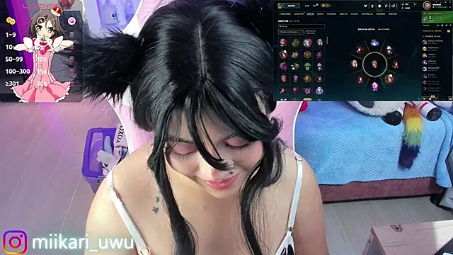 Snapshot of Ahri_Elderwood chatting on 02-27-25, 10:01 Ahri Elderwood online show from 02-27-25, 10:01