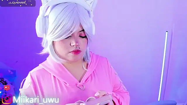 Ahri Elderwood online show from 04-14-26, 04:06