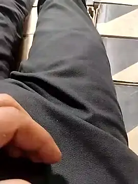 Snapshot of myhot1551 chatting on 09-15-25, 07:42 myhot1551 online show from 09-15-25, 07:42