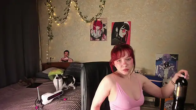 Love is Lola online show from 05-21-26, 04:10