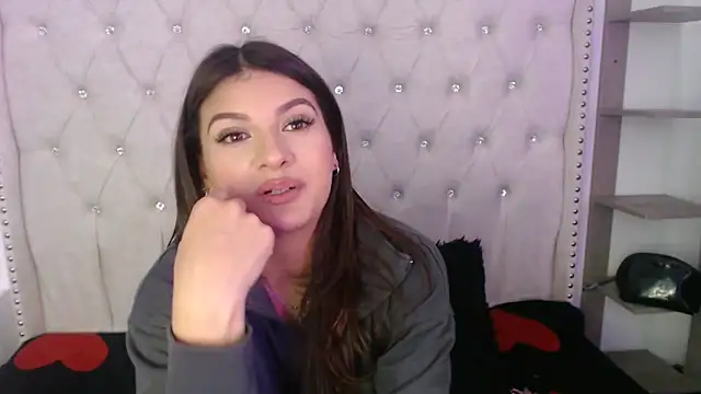 Abril Squirt online show from 10-16-25, 08:39