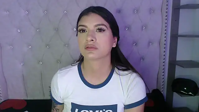 Abril Squirt online show from 10-15-25, 08:06