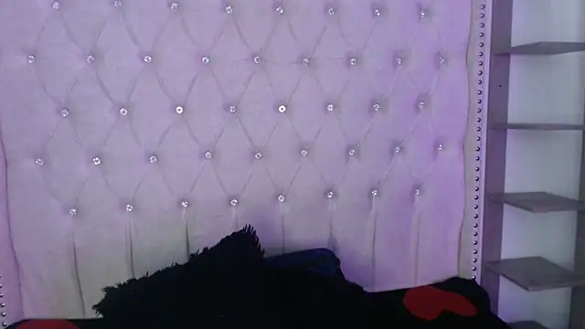 Abril Squirt online show from 10-17-25, 07:59