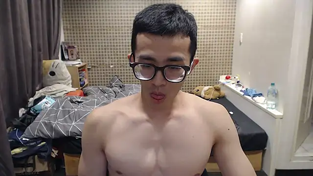 Snapshot of Stevenjt chatting on 10-15-25, 04:48 Stevenjt online show from 10-15-25, 04:48