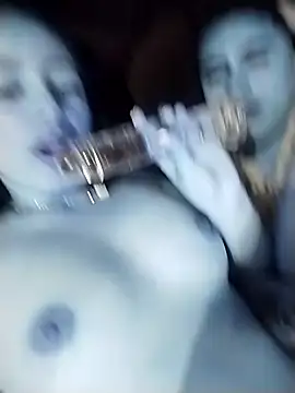 Snapshot of ToysSex_1 chatting on 12-29-24, 04:18 ToysSex 1 online show from 12-29-24, 04:18